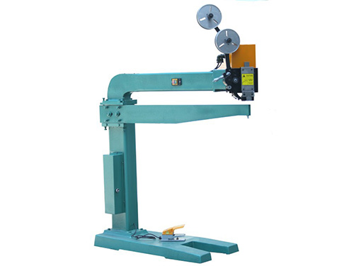 伺服推板釘箱機