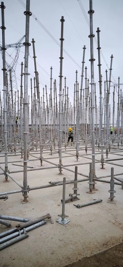 濟南盤扣腳手架噸租 規(guī)格齊全，高效安全的建筑支撐解決方案