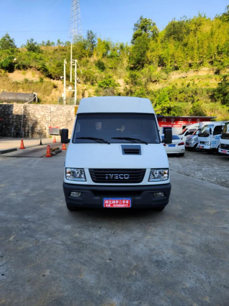 成都依維柯可以跑貨運(yùn)嗎依維柯可以拉貨進(jìn)城嗎